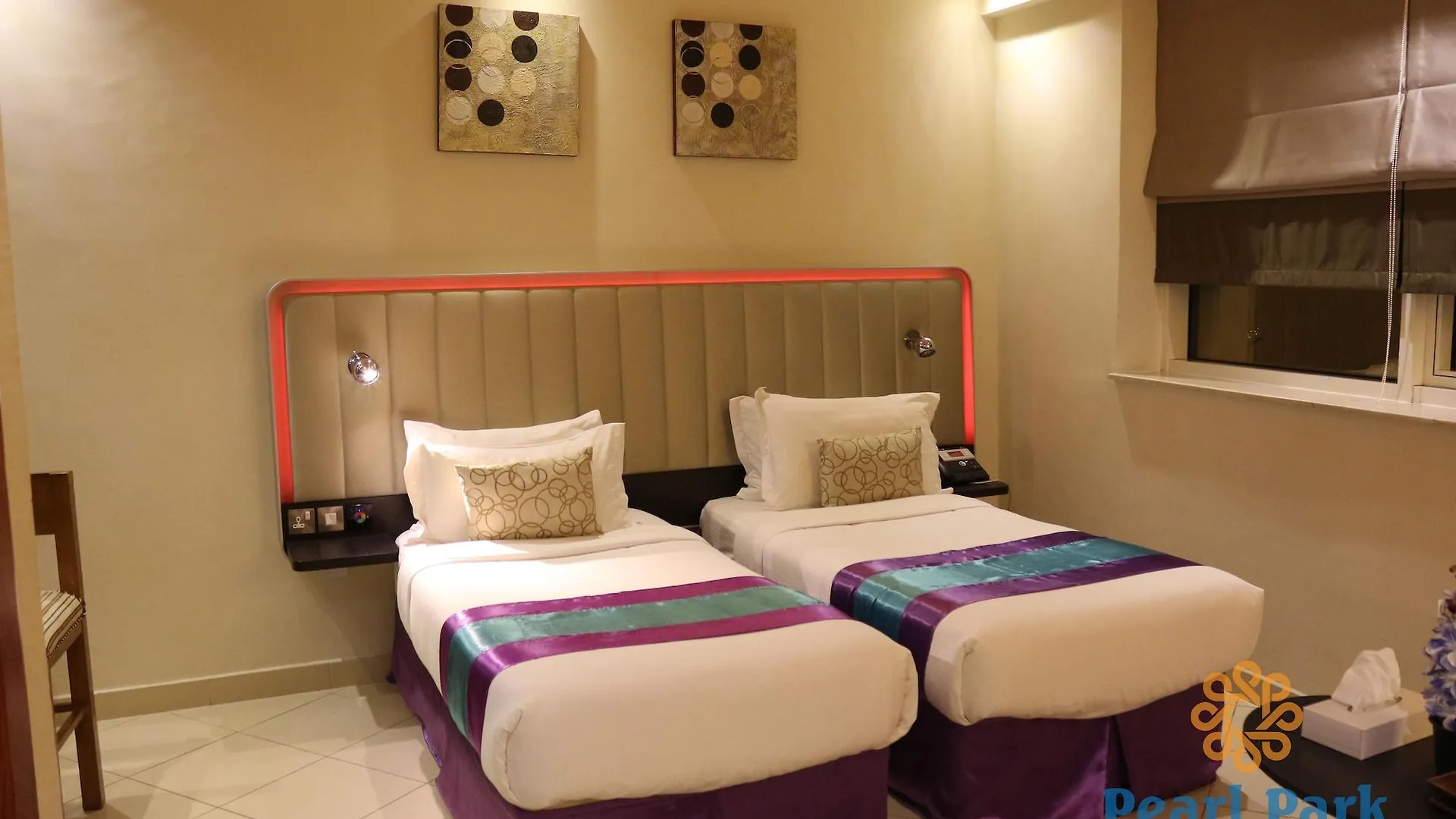 Pearl Executive Hotel Apartments Dubaj